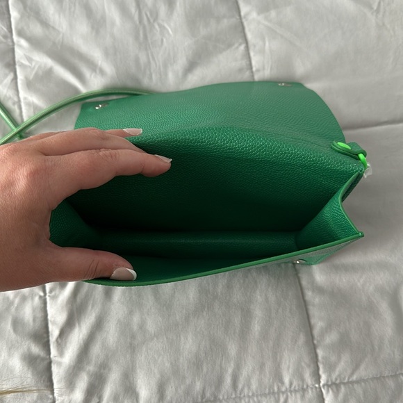 nana-nana x NBA Boston Celtics A5 bag - Picture 5 of 6